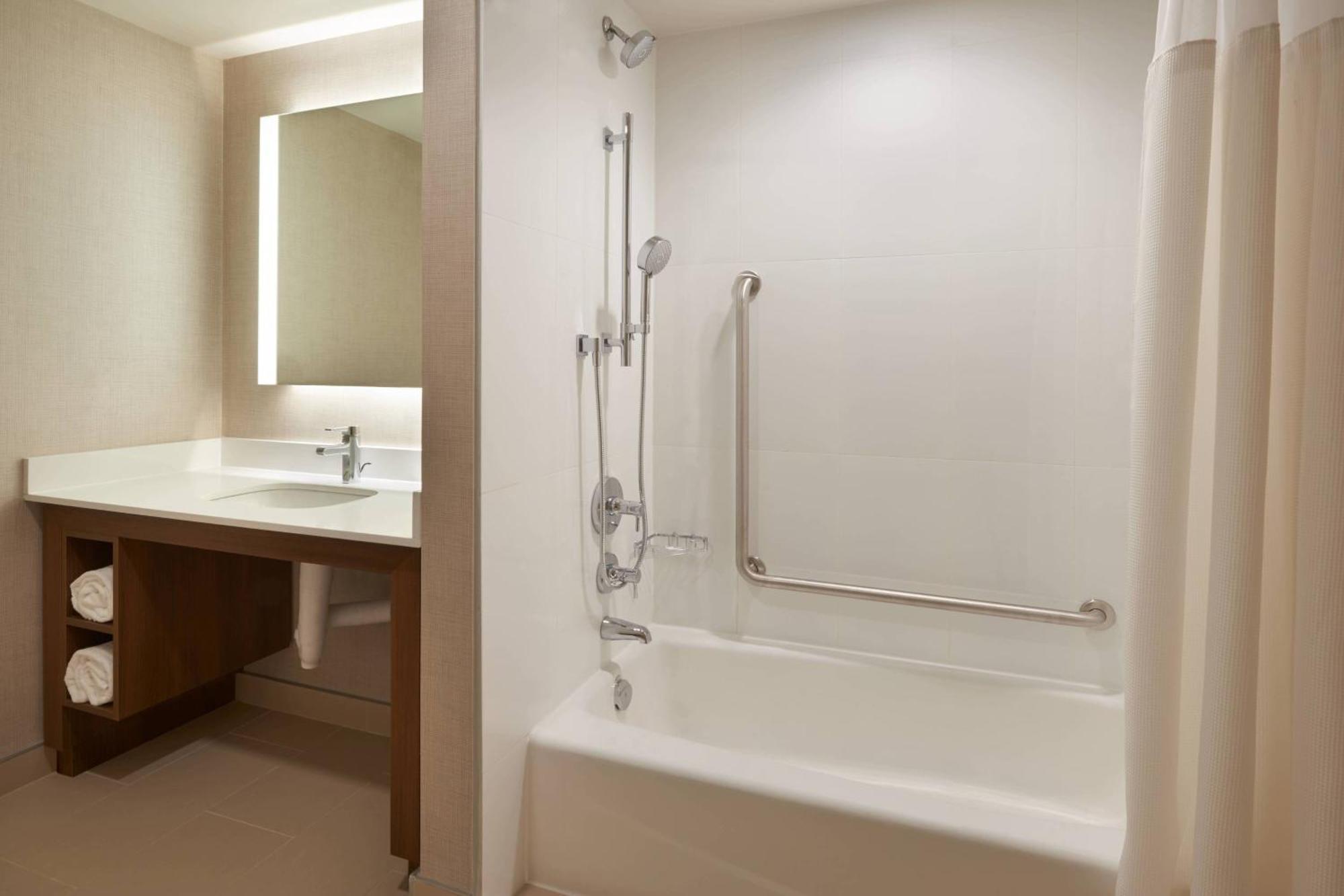Residence Inn By Marriott Toronto Mississauga Southwest Exterior foto